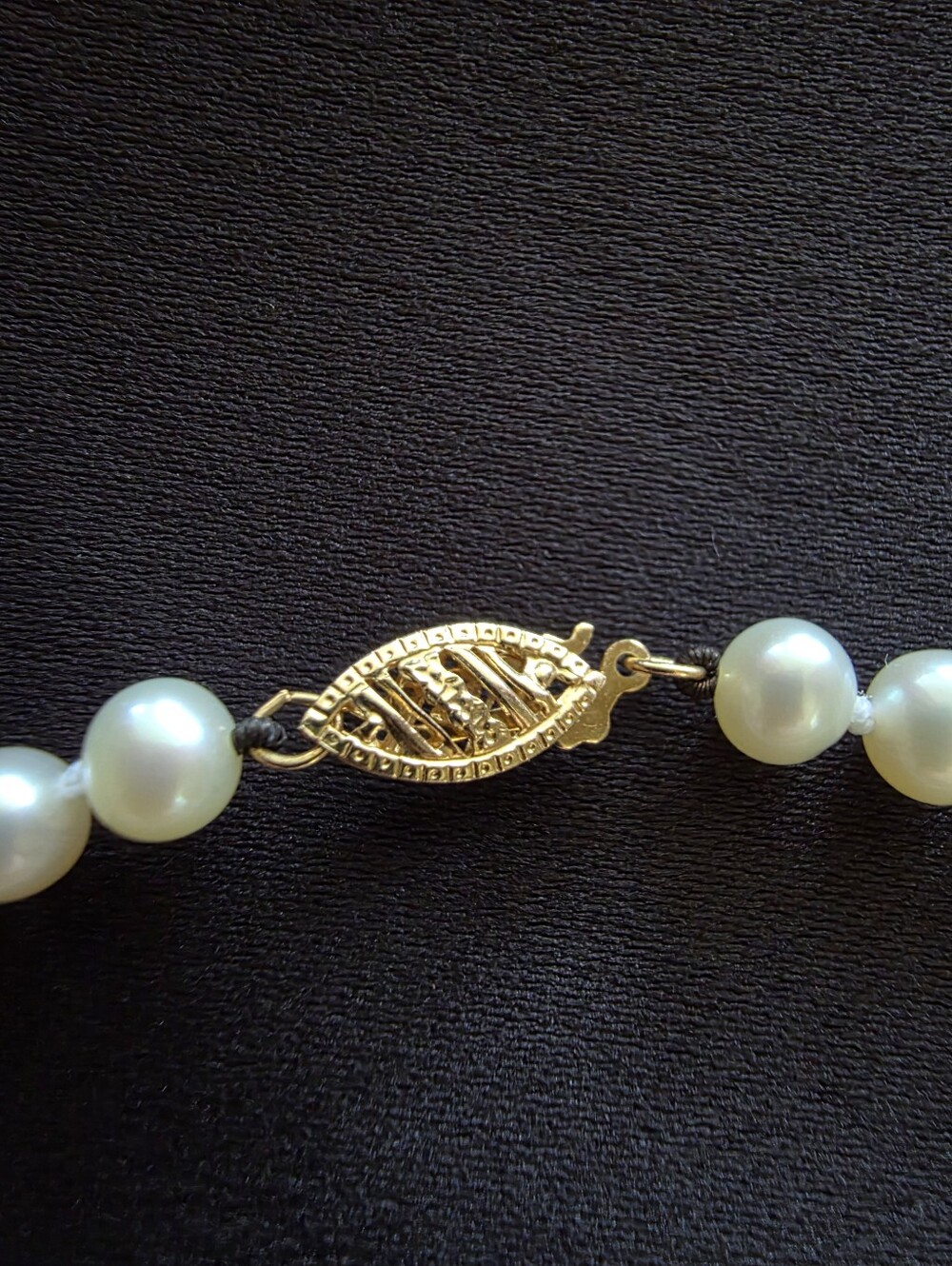 14K Gold Filagree Clasp Akoya Cultured Pearl Necklace 5mm Knotted Strand - Picture 7 of 13